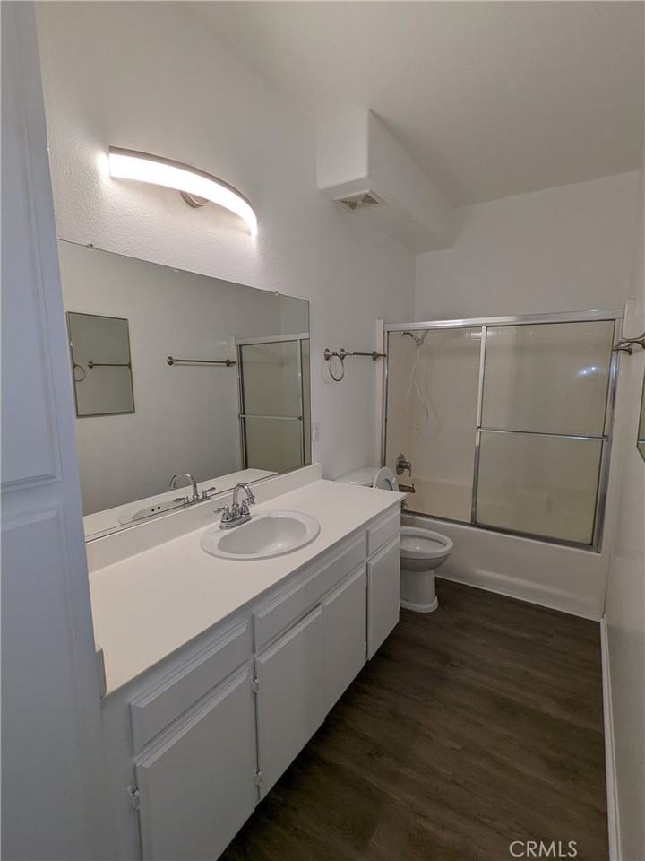1215 E San Antonio Dr #1215 - Photo 3 of 20