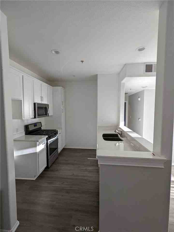 1215 E San Antonio Dr #1215 - Photo 6 of 20