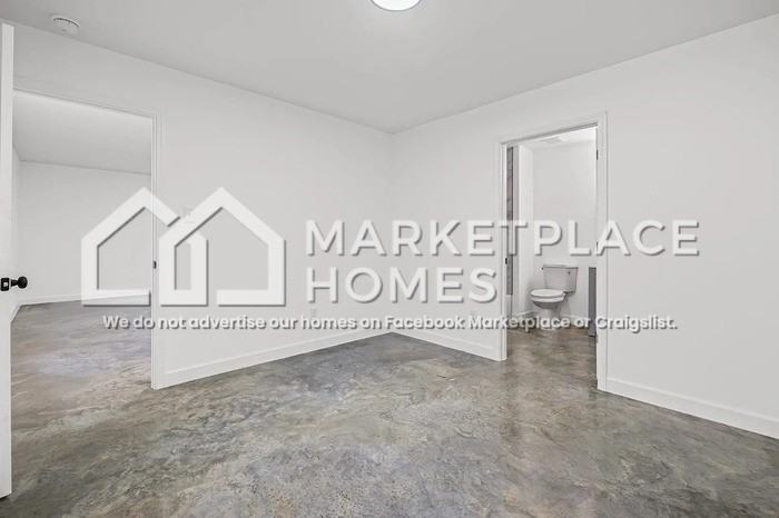 1373 S Cooper St - Photo 6 of 12