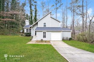 1600 Pin Oak Ln Se - Photo 1 of 1