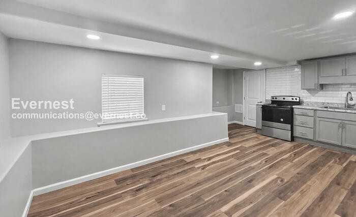 1348 41st Street Ensley #B - Photo 4 of 14