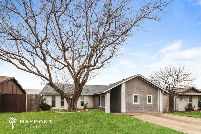 2611 Elk Grove Rd - Photo 2 of 3