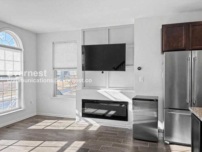 10612 Presidential Pkwy - Photo 4 of 28