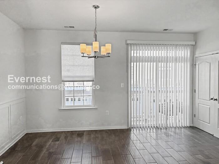 10612 Presidential Pkwy - Photo 6 of 28