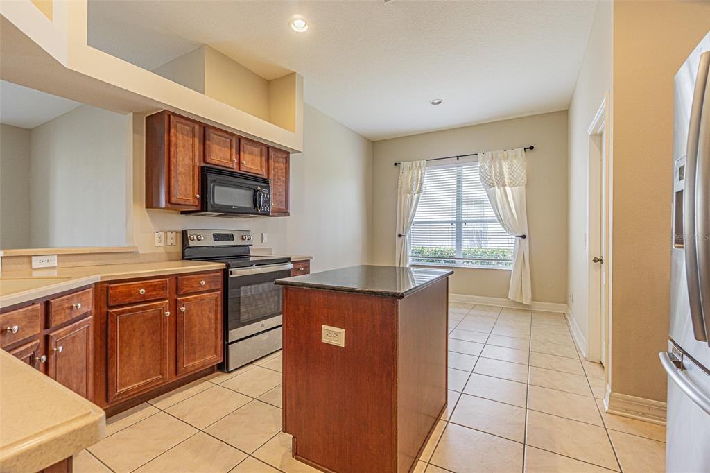 20002 Heritage Point Dr #20002 - Photo 4 of 37