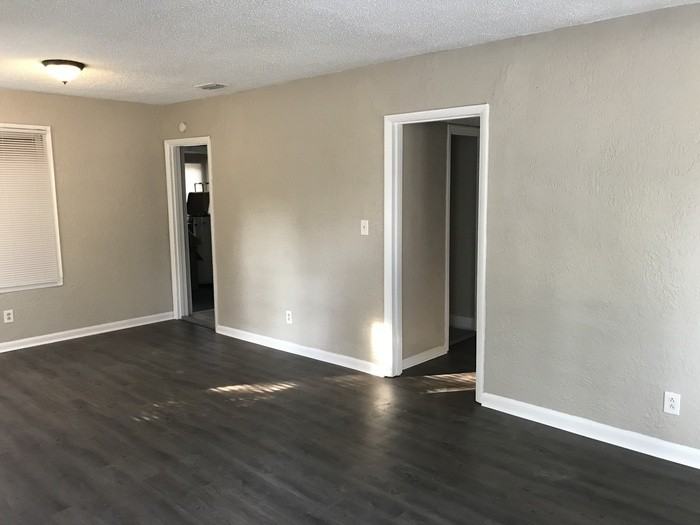 1030 Lake Forest Blvd - Photo 2 of 14