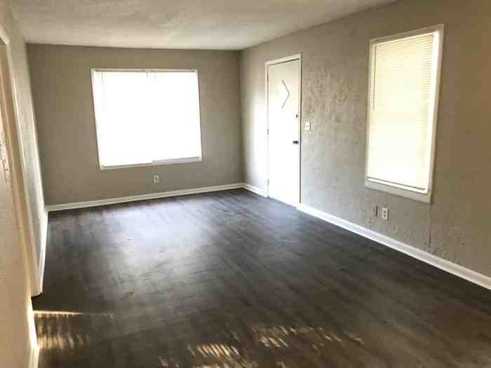 1030 Lake Forest Blvd - Photo 3 of 14