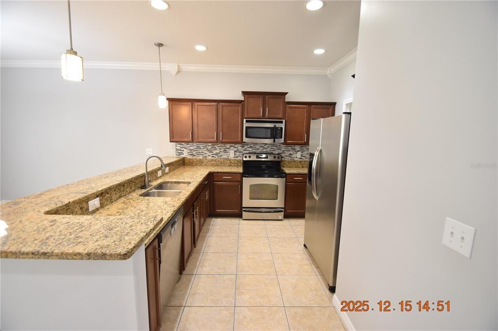 20210 Pond Apple Ln #20210 - Photo 7 of 50