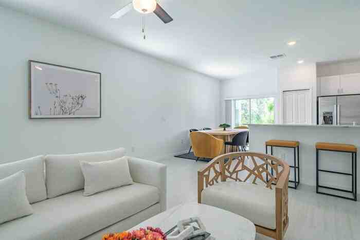 5037 Capri Harbor Dr - Photo 3 of 45