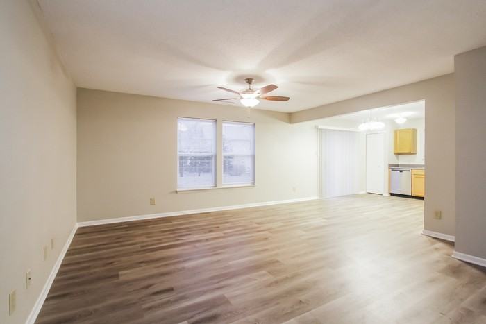 824 Olmsted Dr - Photo 2 of 9