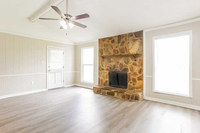 3541 Monte Carlo Dr - Photo 3 of 11