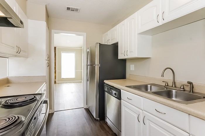 3541 Monte Carlo Dr - Photo 5 of 11