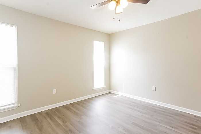 3541 Monte Carlo Dr - Photo 6 of 11