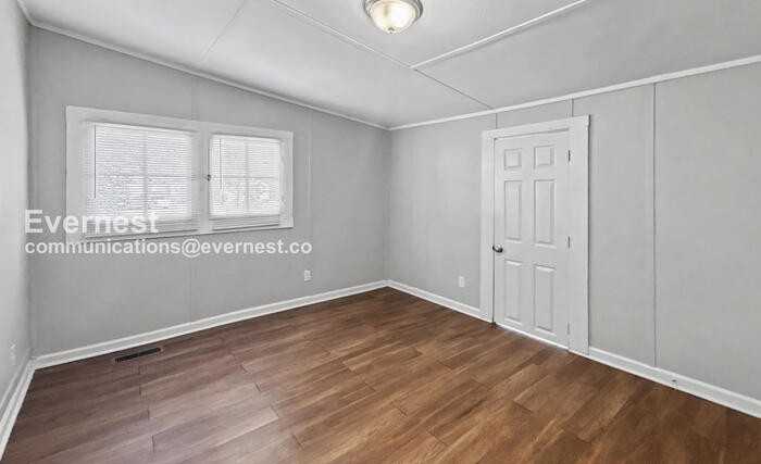 1231 13th Ave N - Photo 7 of 19