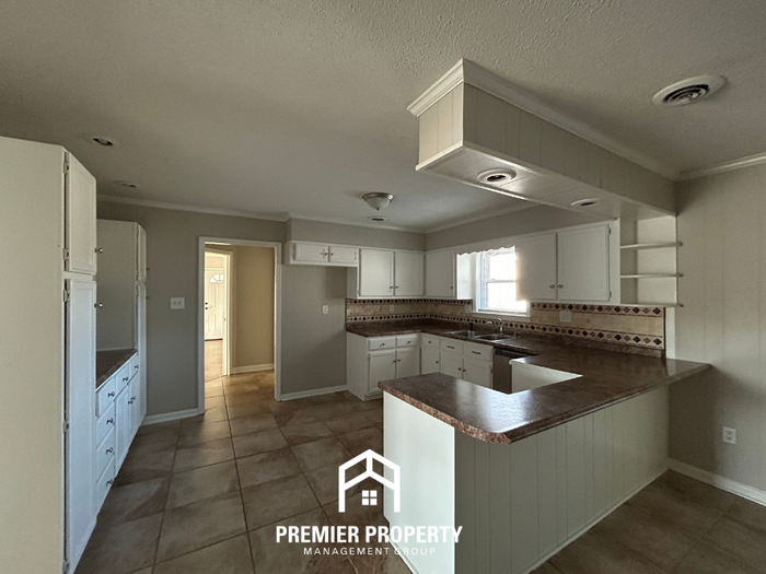 946 Mecklenburg Cv - Photo 4 of 24