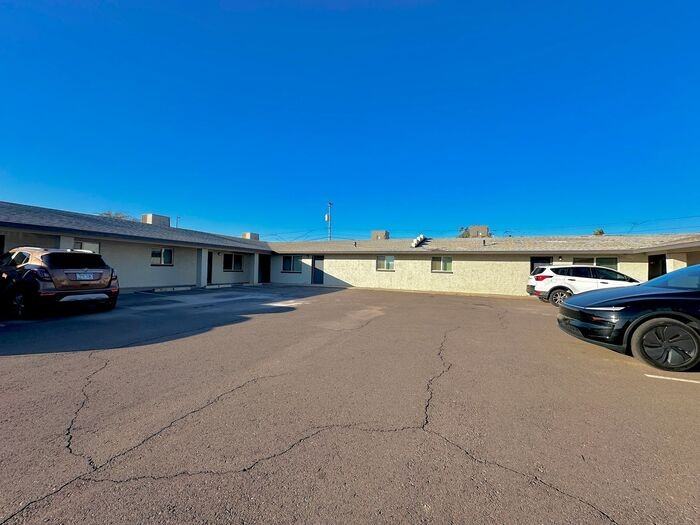 416 W 12th St #5 - Photo 5 of 21