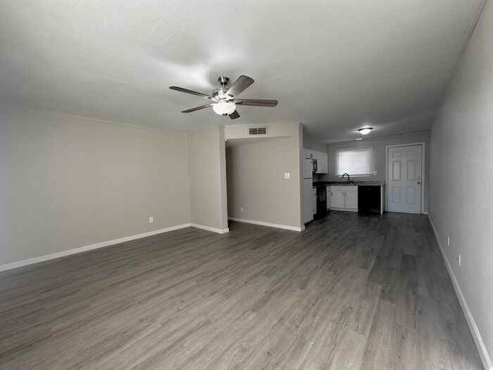 416 W 12th St #5 - Photo 7 of 21