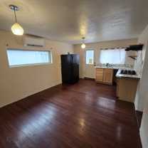 523 Slate Ave Ne #B - Photo 1 of 1