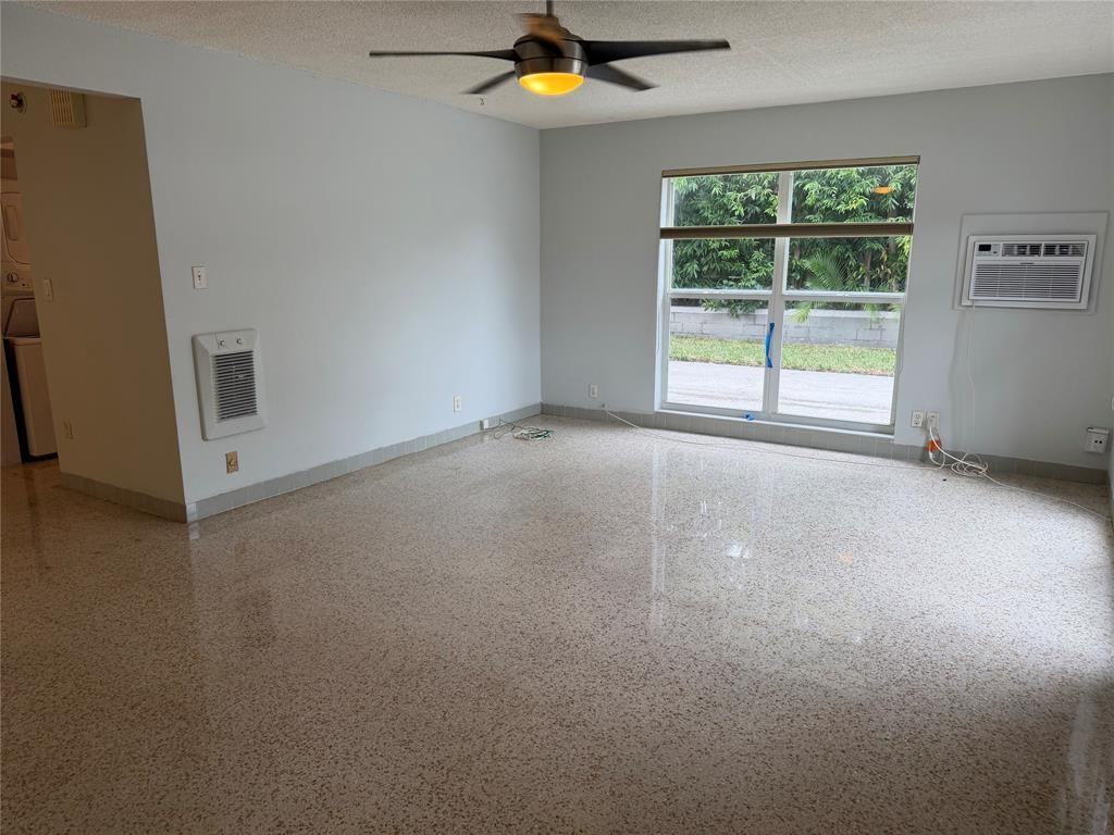 2612 Ne 13th Ct #2612 - Photo 2 of 19