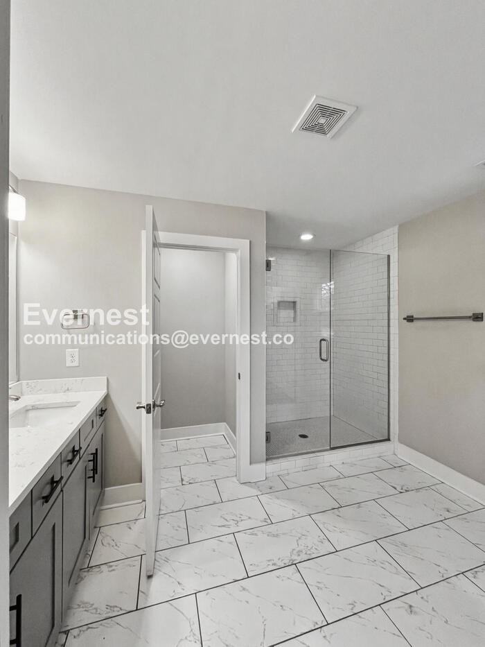 2332 Oak Ct - Photo 7 of 30