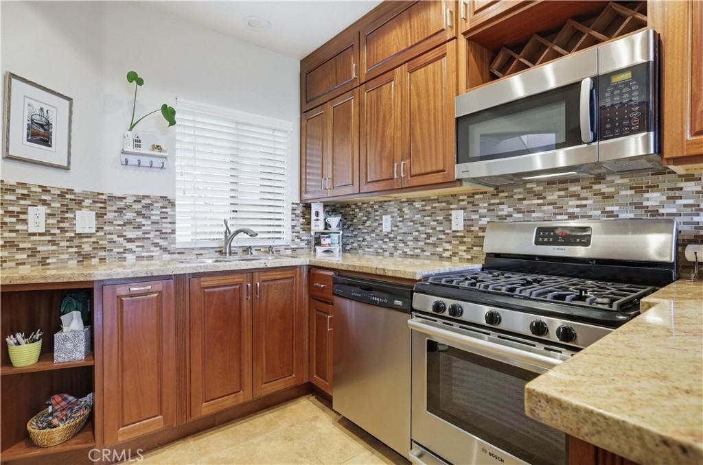 105 Fleurance St #105 - Photo 3 of 50