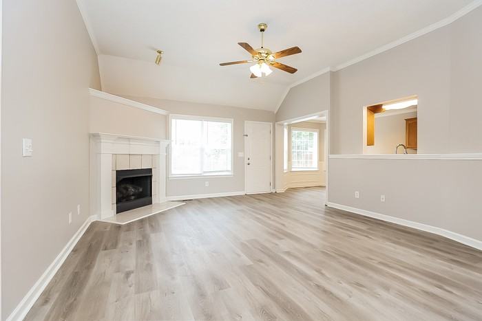 2219 Spartan Ct - Photo 5 of 17