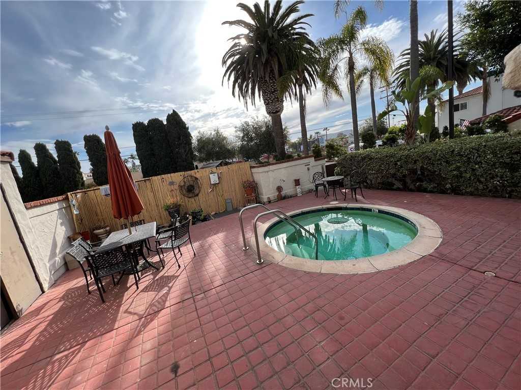 3830 Avenida Del Presidente #3830-34 - Photo 2 of 9