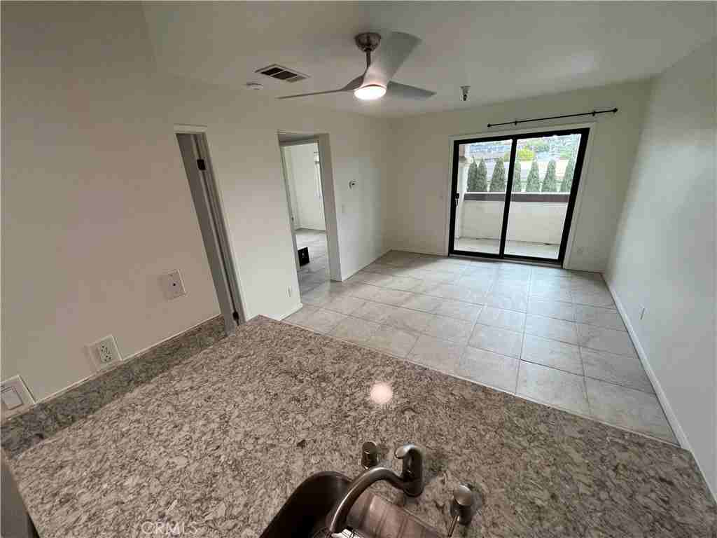 3830 Avenida Del Presidente #3830-34 - Photo 4 of 9