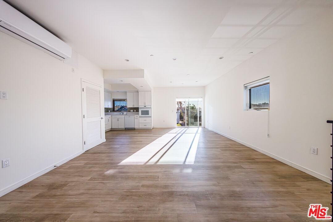 1187 Crenshaw Blvd #1187-108 - Photo 7 of 38