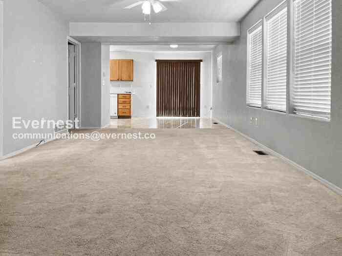 451 Stardust Ct - Photo 5 of 21
