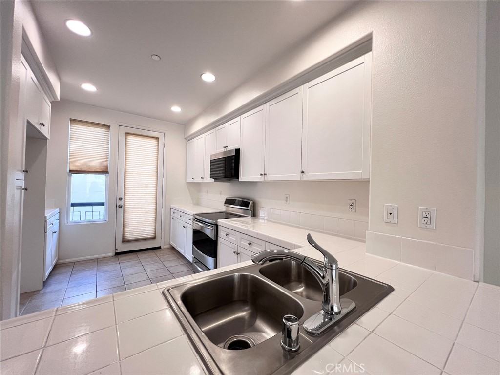 58 S 5th St #58F - Photo 6 of 24