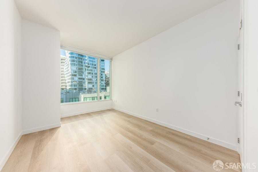 333 Main St #3339H - Photo 2 of 17