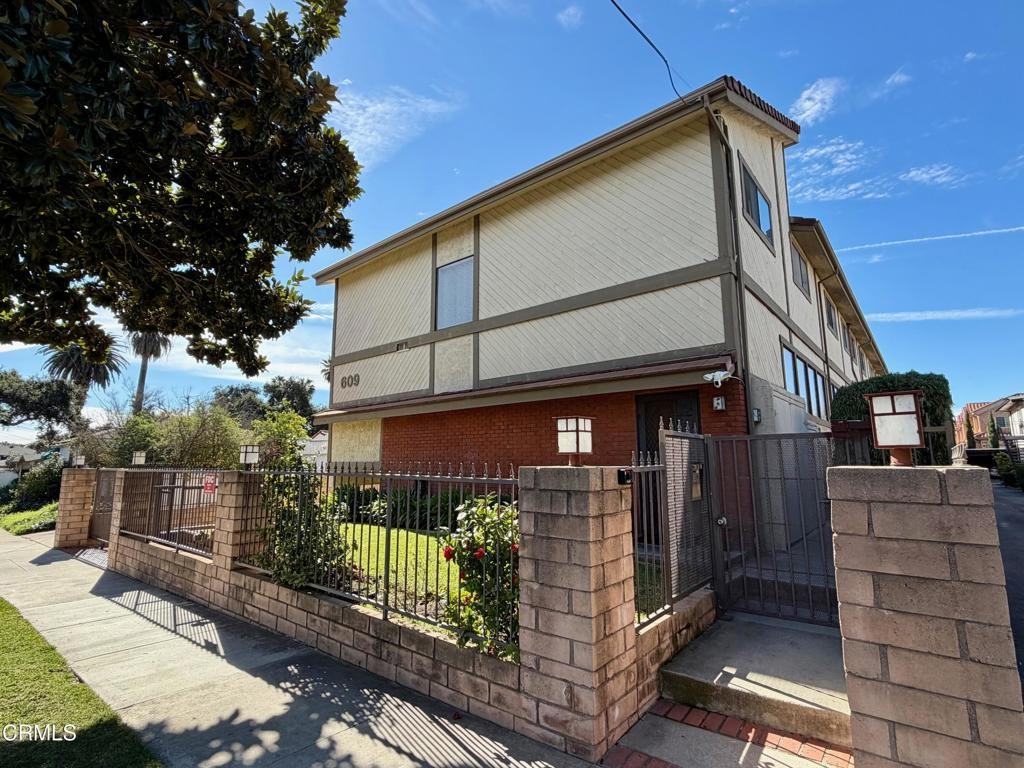 609 N Monterey St #609-5 - Photo 4 of 29