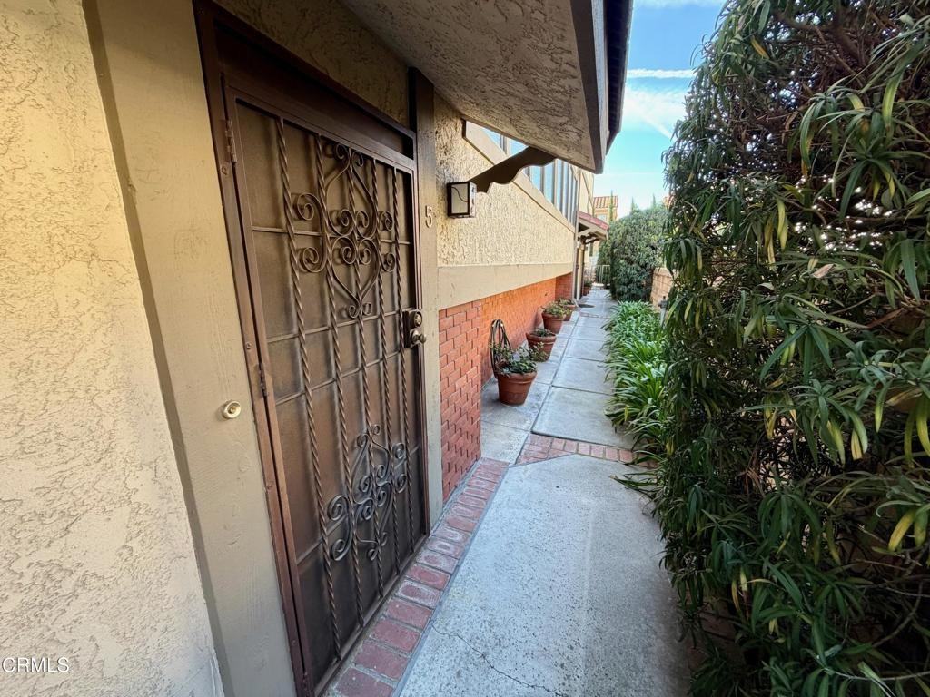 609 N Monterey St #609-5 - Photo 5 of 29