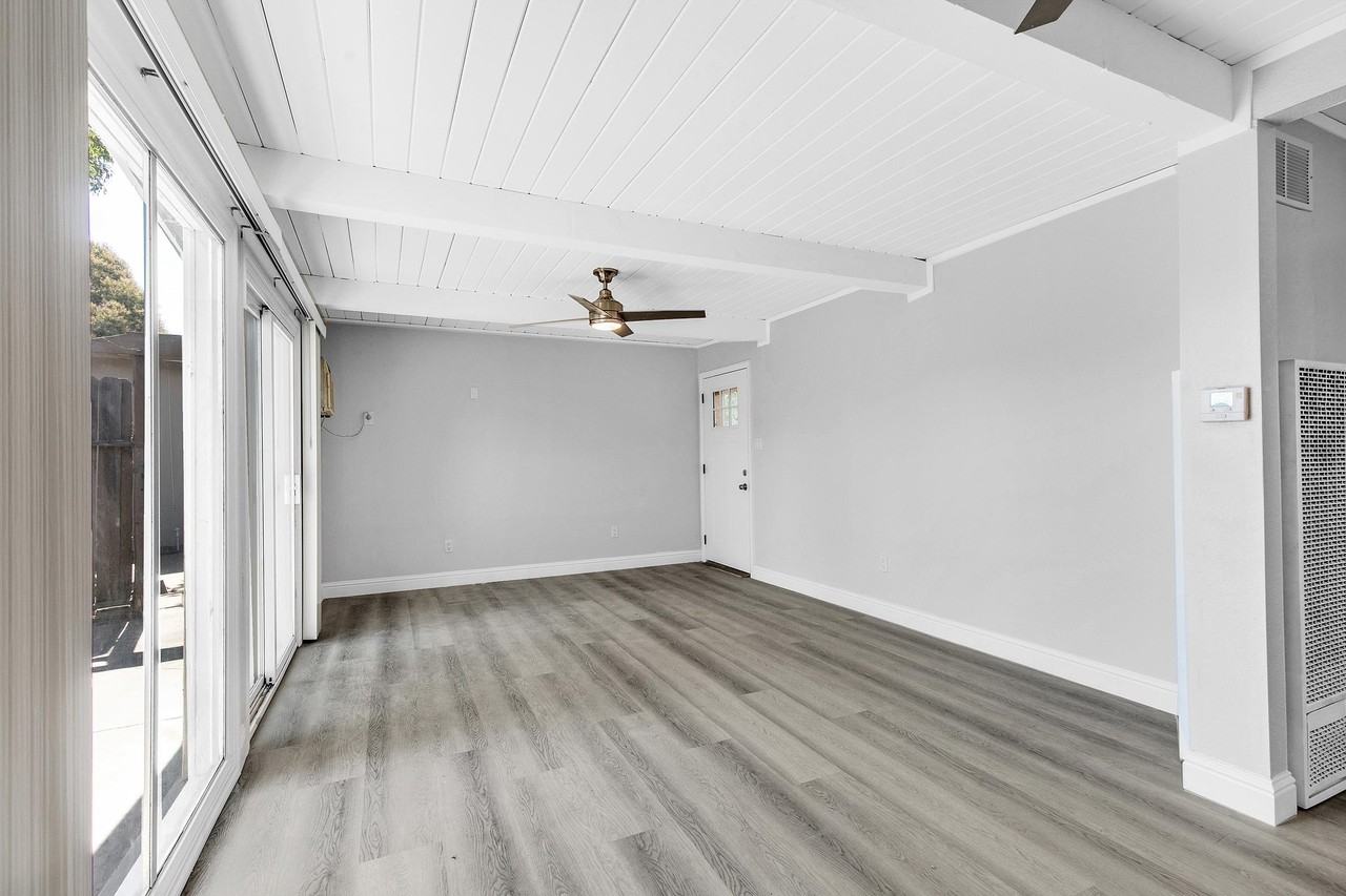 1167 Holmes Ct #1167 - Photo 2 of 24