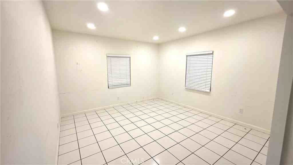 2820 7th Ave #2820 - Photo 5 of 20