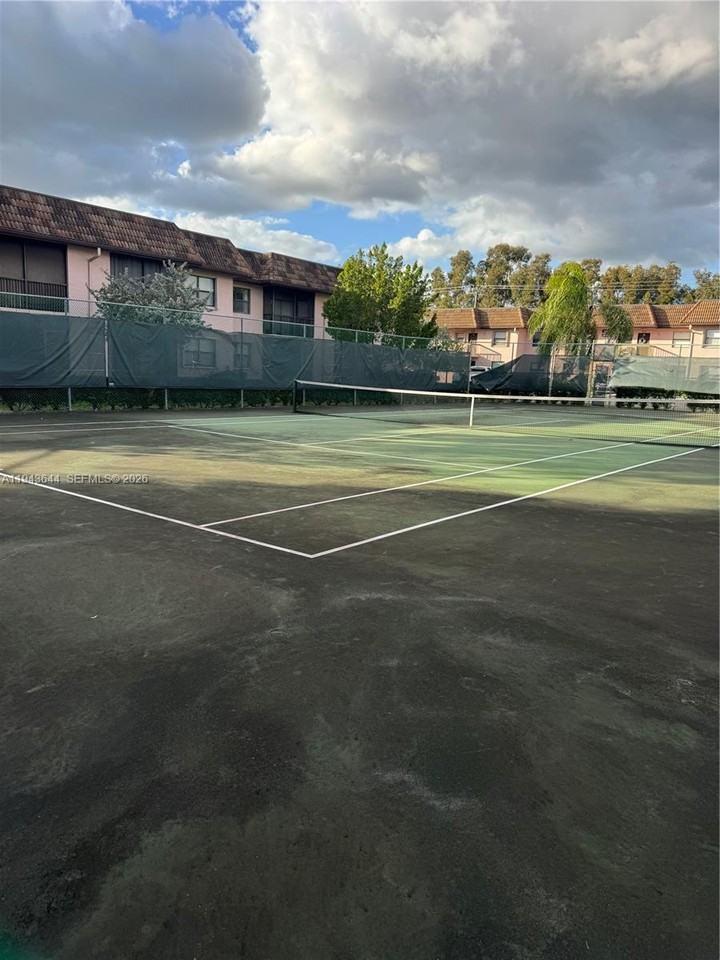 940 Nw 104th Ave #940-203 - Photo 4 of 5