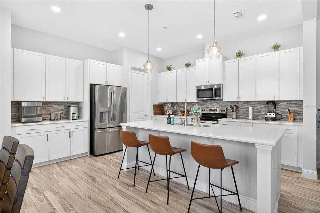 8809 Laureate Blvd #8809 - Photo 3 of 37