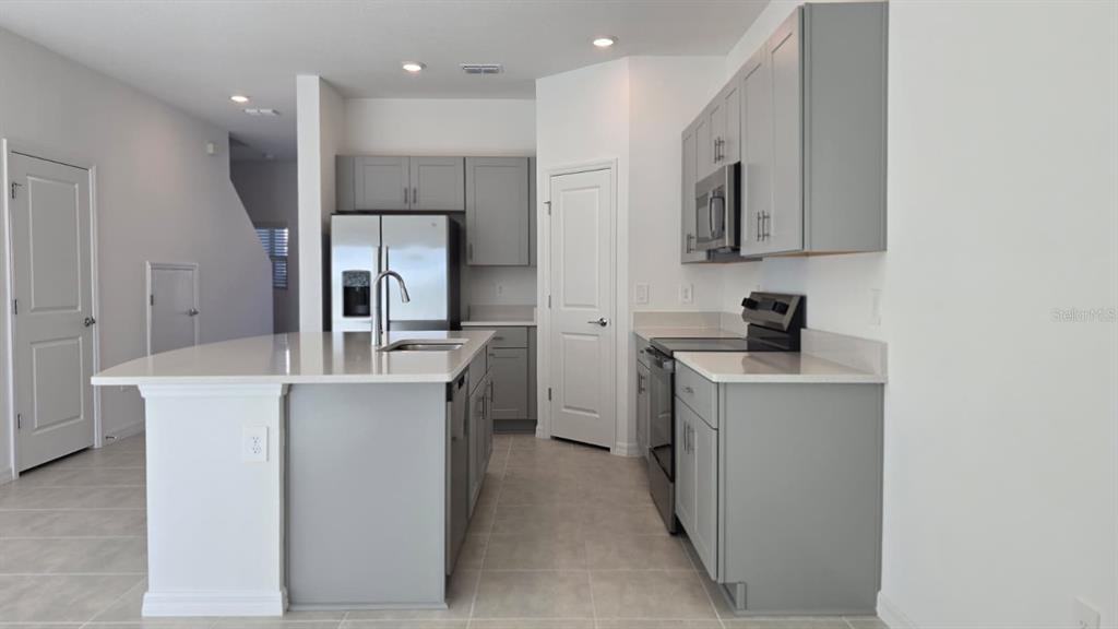 2220 Portrait St #2220 - Photo 5 of 11