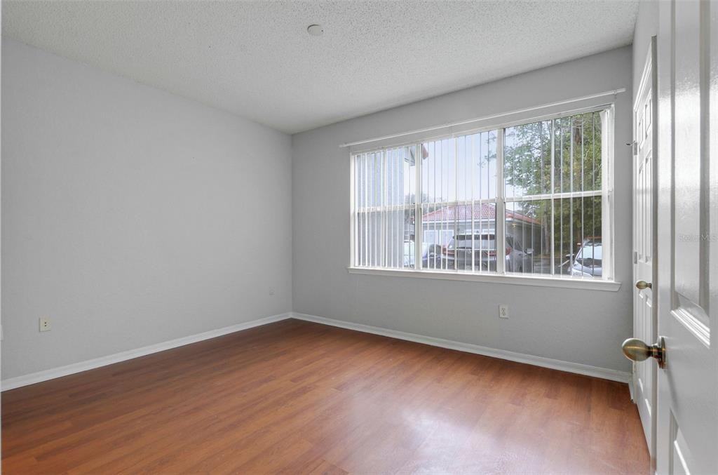 18001 Richmond Place Dr #18001-1112 - Photo 6 of 25