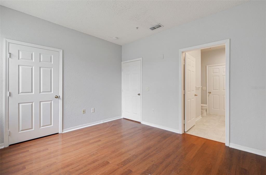 18001 Richmond Place Dr #18001-1112 - Photo 7 of 25