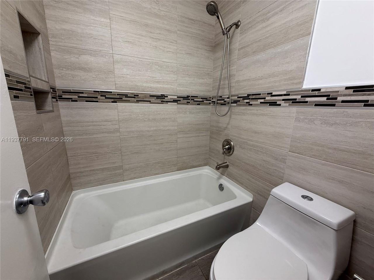 2454 Nw 52nd Ave #2454-2454 - Photo 5 of 20