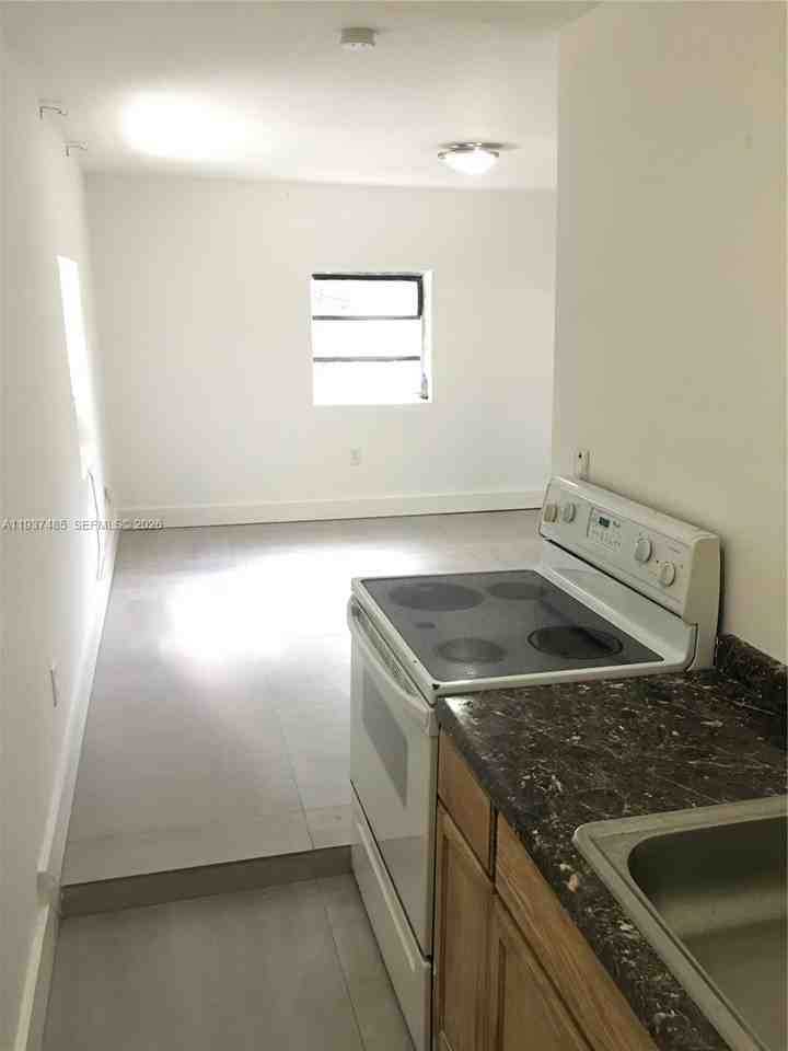 2612 Ne 206th St #2612