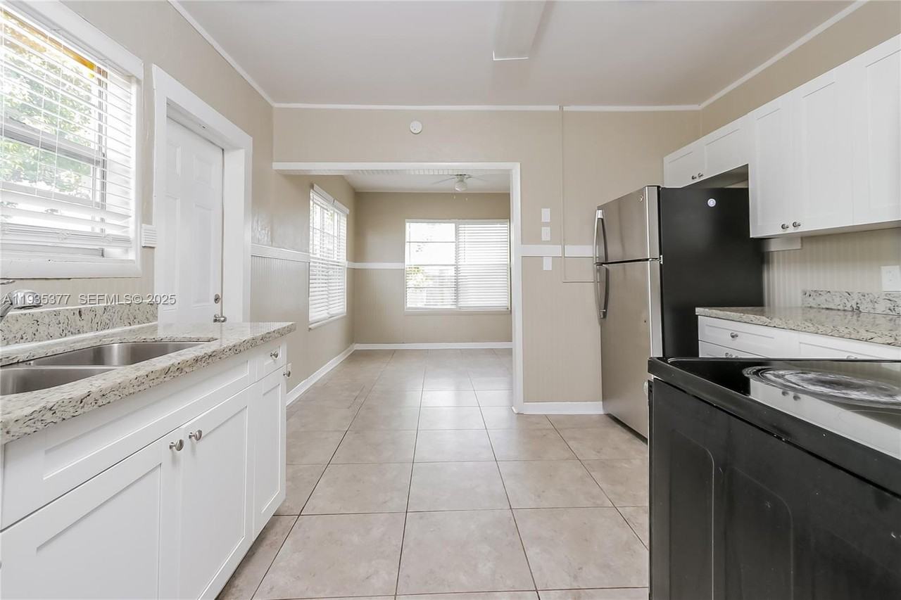 733 Valley Forge Rd #733 - Photo 4 of 16