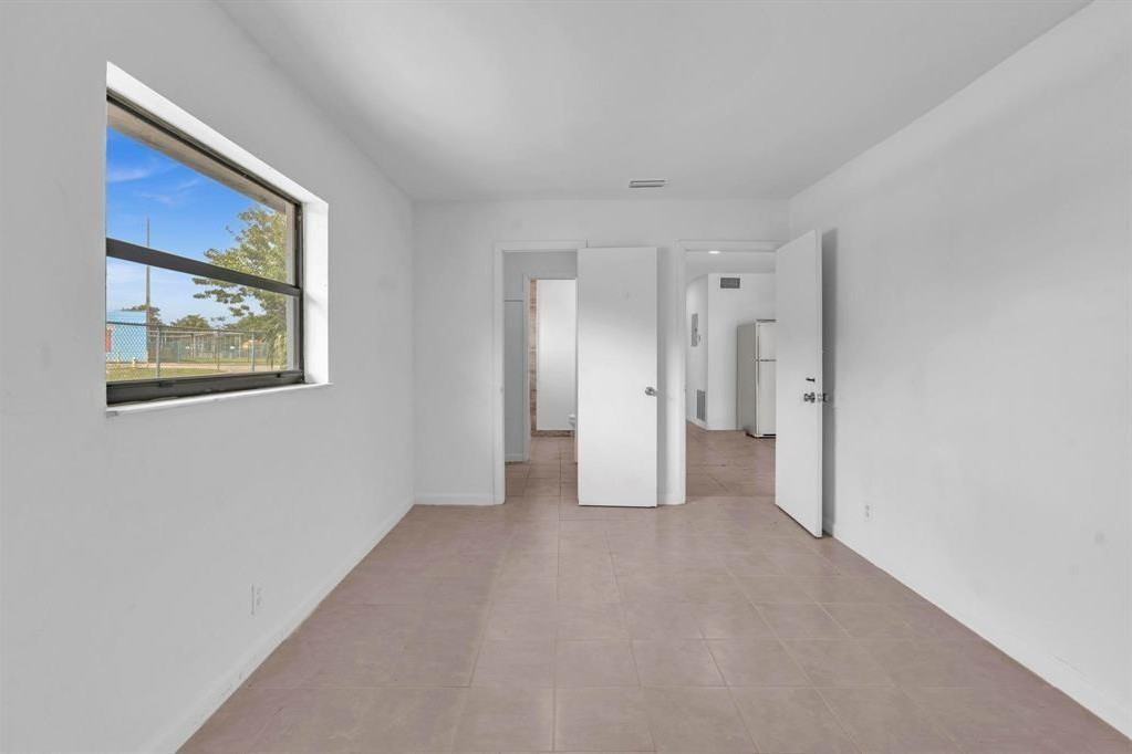 5748 Nw 27th Ct #5748 - Photo 4 of 20