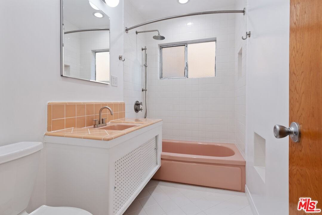 1333 S Ogden Dr #1333-2 - Photo 6 of 19