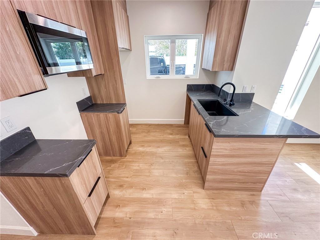 1644 5th Ave - Photo 7 of 10