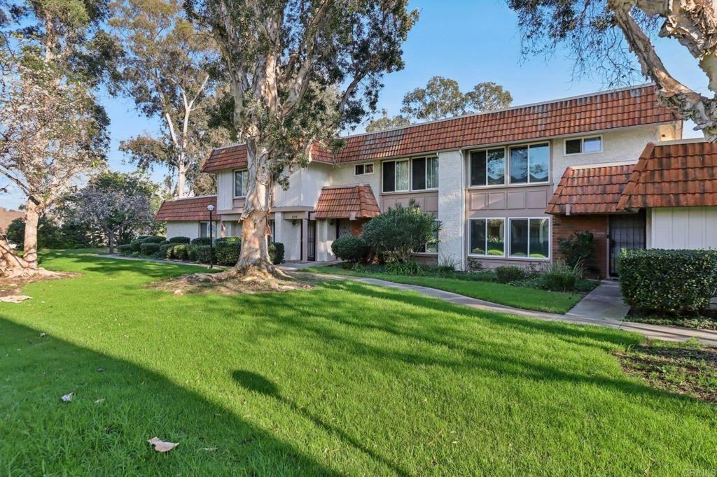 2711 Via Festivo #2711 - Photo 2 of 45