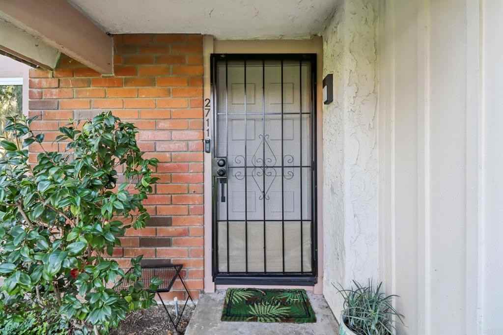 2711 Via Festivo #2711 - Photo 3 of 45