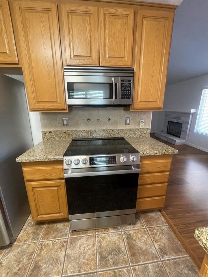 1612 Bridgeview Dr #1612 - Photo 6 of 19